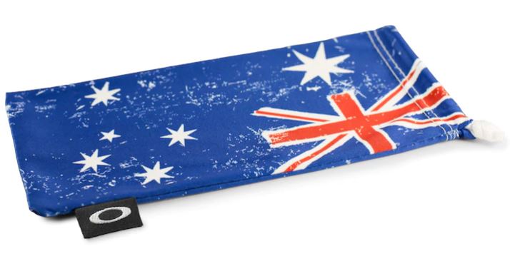 Modelo relacionado y/o destacado: Microbag Oakley Bandera Australia. La Óptica Online 