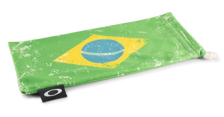 Modelo relacionado y/o destacado: Microbag Oakley Bandera Brasil. La Óptica Online 